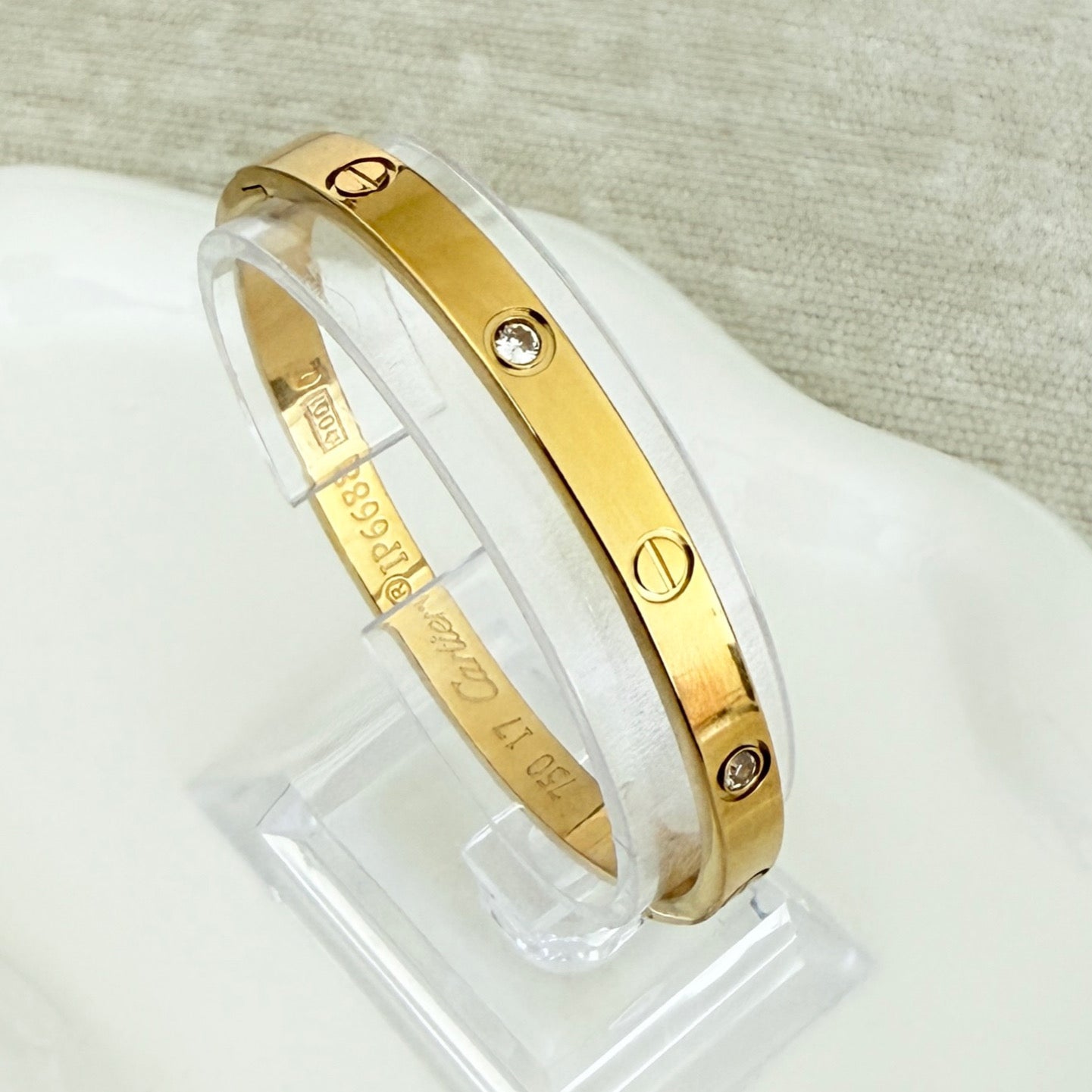 Alara bangle thick stoned
