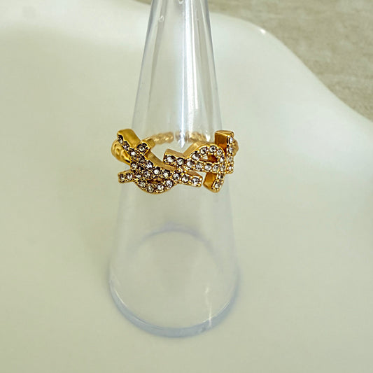 Vivi ring